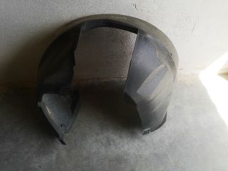 bontott FIAT BRAVO Jobb első Dobbetét (Kerékjárati, Műanyag)