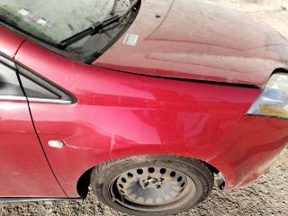 bontott FIAT BRAVO Jobb első Sárvédő