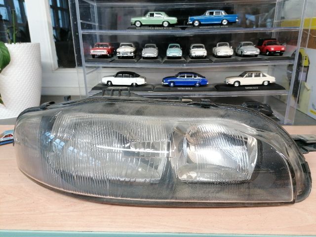 bontott FIAT BRAVO Jobb Fényszóró