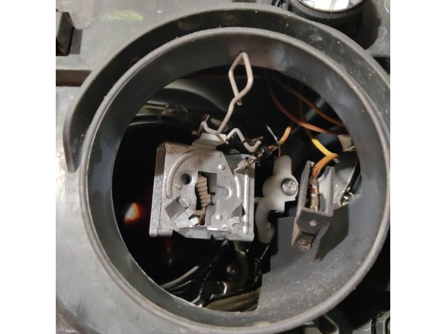 bontott FIAT BRAVO Jobb Fényszóró