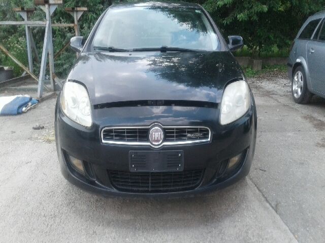 bontott FIAT BRAVO Jobb hátsó Ajtó (Részeivel)