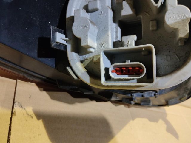 bontott FIAT BRAVO Jobb Hátsó Lámpa