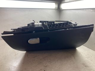 bontott FIAT BRAVO Kesztyűtartó