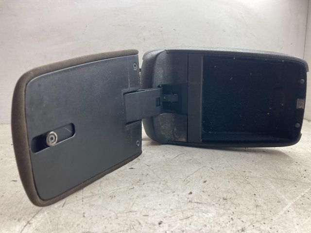 bontott FIAT BRAVO Könyöklő