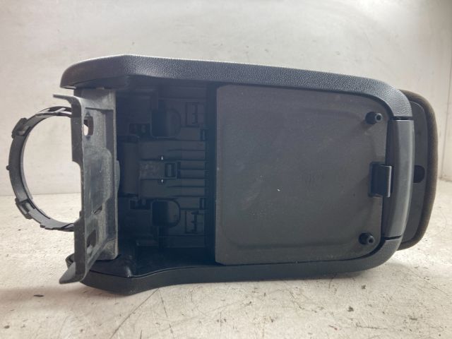 bontott FIAT BRAVO Könyöklő