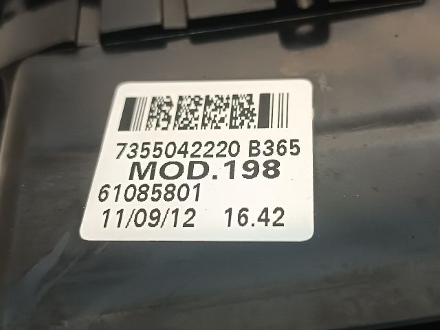 bontott FIAT BRAVO Középső Szellőző