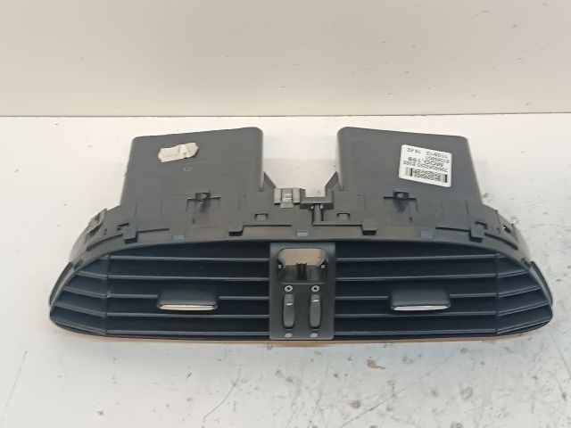 bontott FIAT BRAVO Középső Szellőző