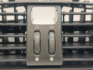 bontott FIAT BRAVO Középső Szellőző