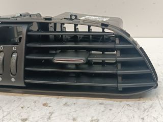 bontott FIAT BRAVO Középső Szellőző