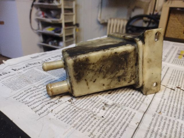 bontott FIAT BRAVO Szervóolaj Tartály