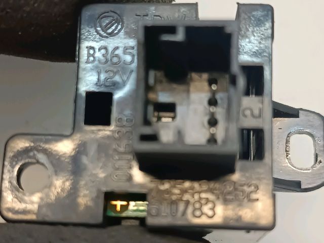 bontott FIAT BRAVO Vészvillogó Kapcsoló