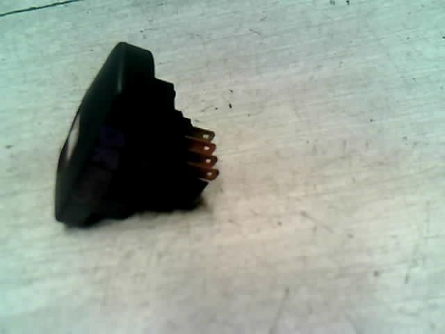 bontott FIAT BRAVO Vészvillogó Kapcsoló