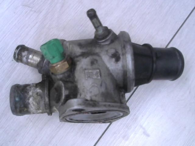 bontott FIAT COUPE Termosztátház