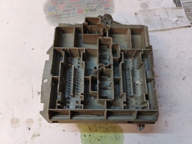 bontott FIAT CROMA Biztosítéktábla Motortér