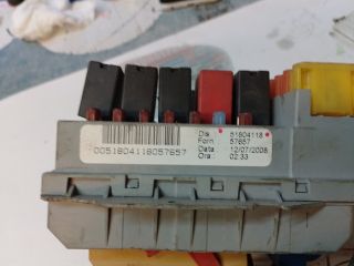 bontott FIAT CROMA Biztosítéktábla Motortér