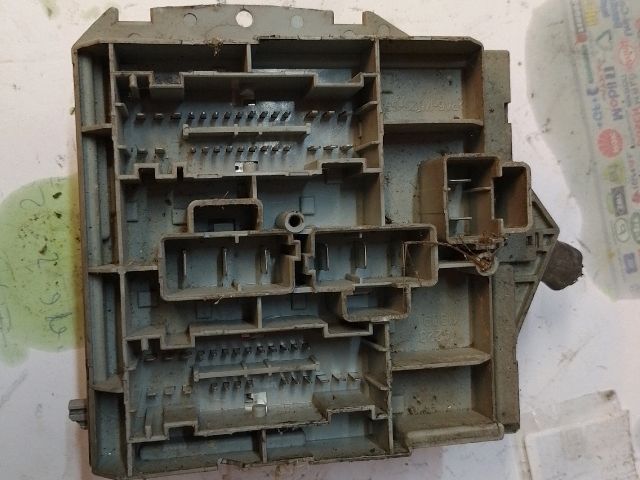 bontott FIAT CROMA Biztosítéktábla Motortér