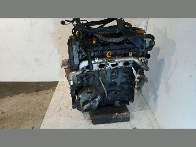 bontott FIAT CROMA Komplett Motor (Segédberendezésekkel)