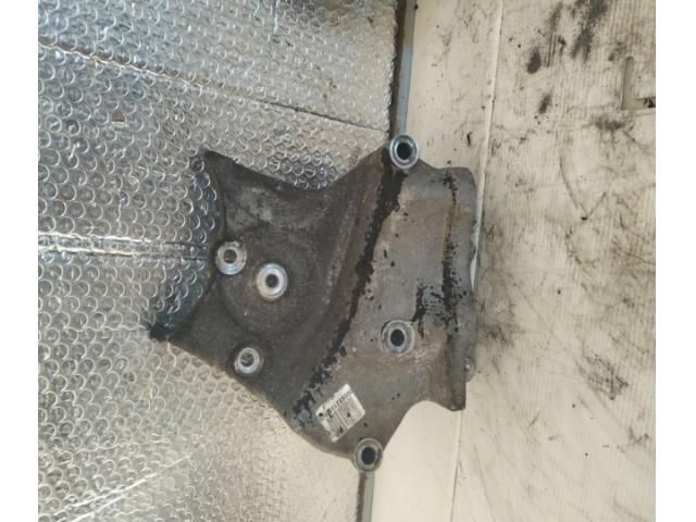 bontott FIAT CROMA Motor Tartó Bak (Pozíciófüggetlen)