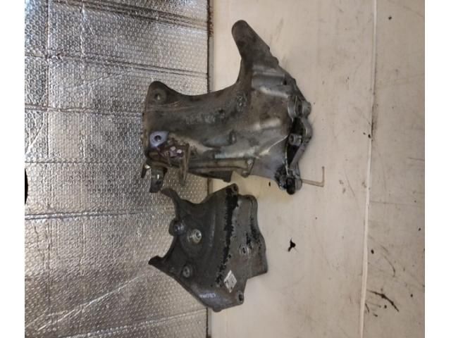 bontott FIAT CROMA Motor Tartó Bak (Pozíciófüggetlen)