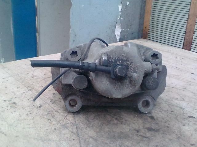 bontott FIAT CROMA Jobb első Féknyereg Munkahengerrel