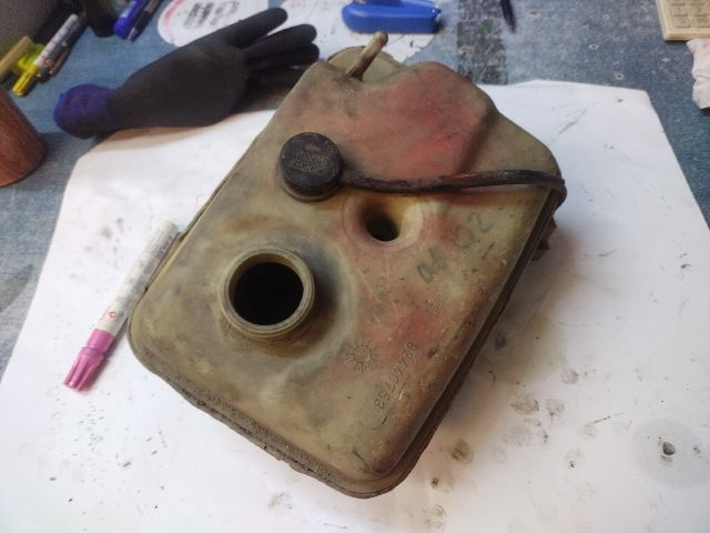 bontott FIAT CROMA Kiegyenlítő Tartály