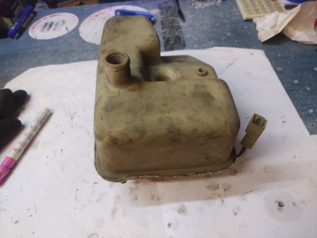 bontott FIAT CROMA Kiegyenlítő Tartály