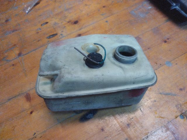 bontott FIAT CROMA Kiegyenlítő Tartály