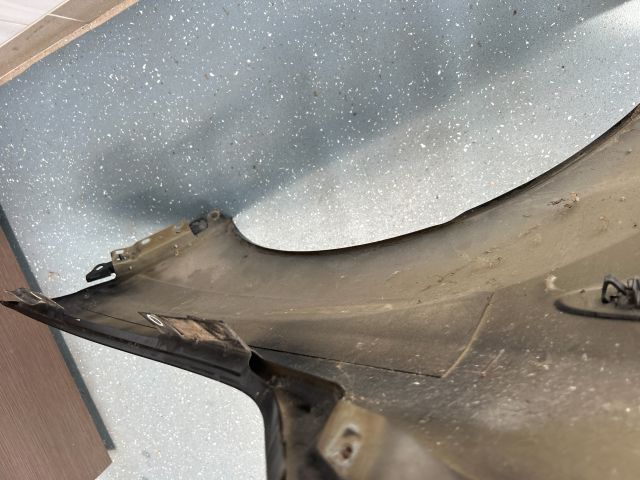 bontott FIAT CROMA Bal első Sárvédő