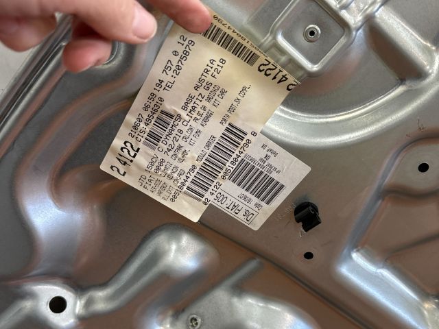 bontott FIAT CROMA Bal hátsó Ablakemelő Szerkezet (Elektromos)