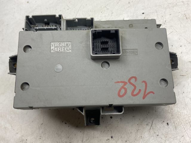 bontott FIAT CROMA Biztosítéktábla Doboz