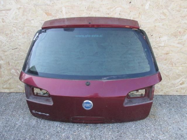 bontott FIAT CROMA Csomagtérajtó (Üres lemez)