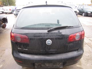 bontott FIAT CROMA Csomagtérajtó (Üres lemez)