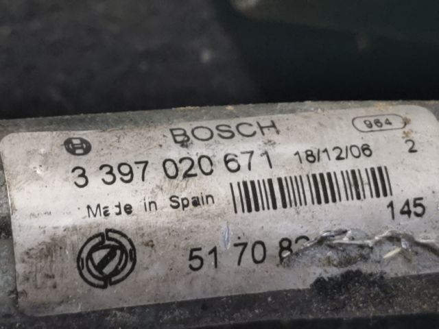 bontott FIAT CROMA Első Ablaktörlő Szerkezet Motorral