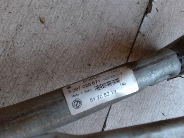 bontott FIAT CROMA Első Ablaktörlő Szerkezet Motorral