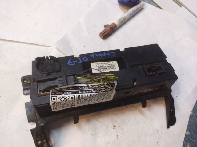 bontott FIAT CROMA Fűtéskapcsoló (digit klímás)