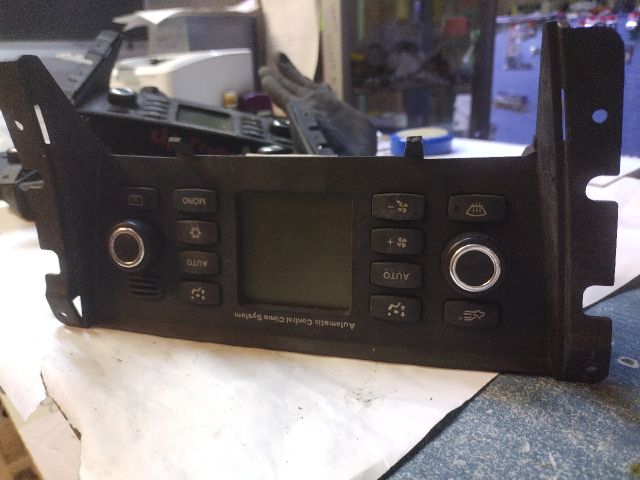 bontott FIAT CROMA Fűtéskapcsoló (digit klímás)