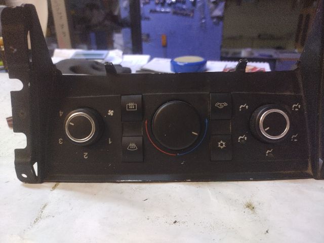 bontott FIAT CROMA Fűtéskapcsoló (manuális klímás)