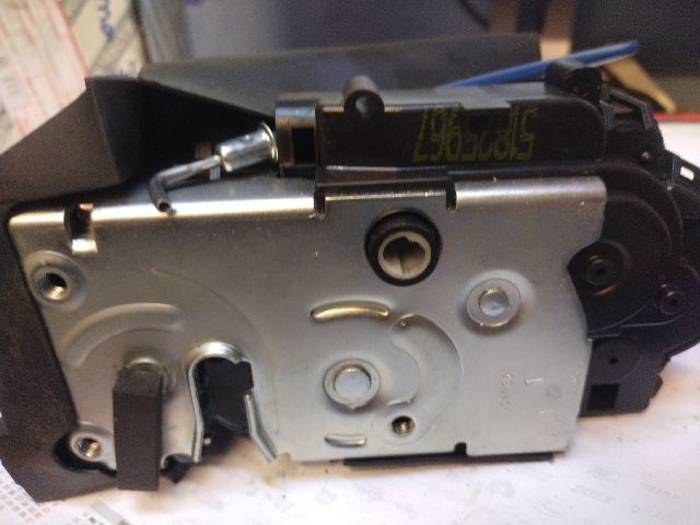 bontott FIAT CROMA Jobb első Ajtózár