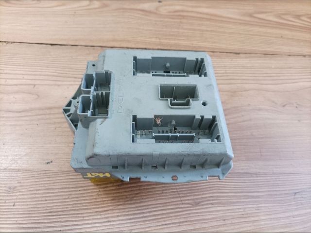 bontott FIAT DOBLO Biztosítéktábla Motortér