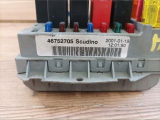 bontott FIAT DOBLO Biztosítéktábla Motortér