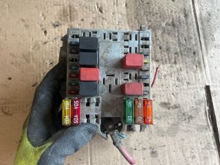 bontott FIAT DOBLO Biztosítéktábla Motortér