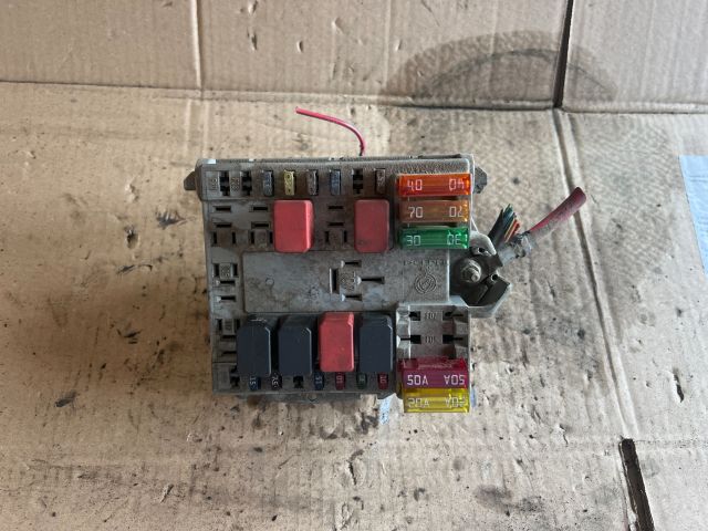 bontott FIAT DOBLO Biztosítéktábla Motortér