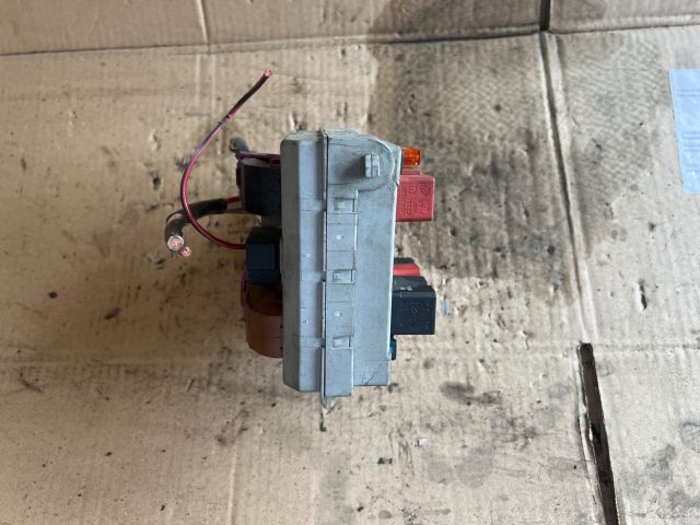 bontott FIAT DOBLO Biztosítéktábla Motortér