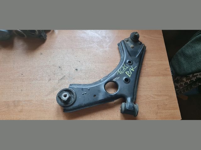 bontott FIAT DOBLO Bal első Lengőkar