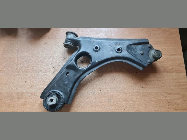 bontott FIAT DOBLO Bal első Lengőkar