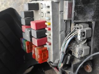 bontott FIAT DOBLO Biztosítéktábla Motortér