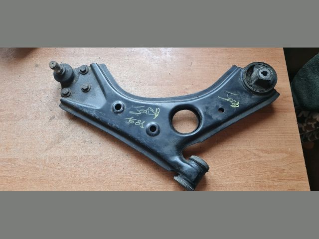 bontott FIAT DOBLO Jobb első Lengőkar