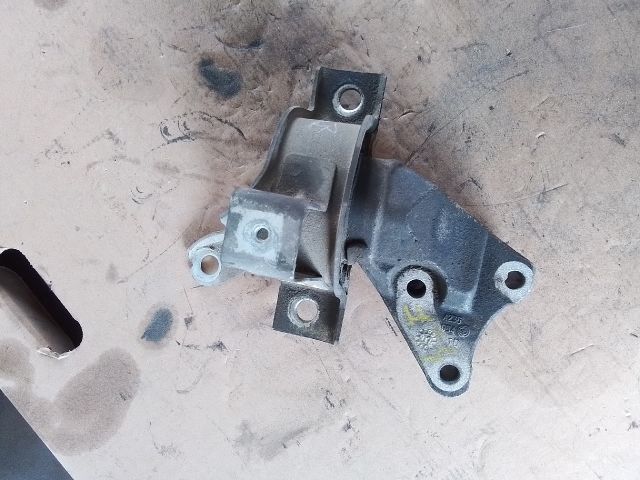 bontott FIAT DOBLO Motor Tartó Bak Bal