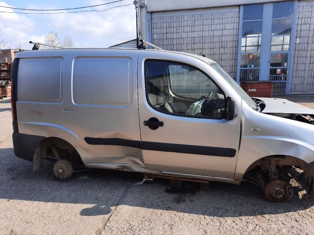 bontott FIAT DOBLO Nívópálca