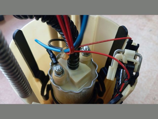 bontott FIAT DOBLO Üzemanyag Szivattyú